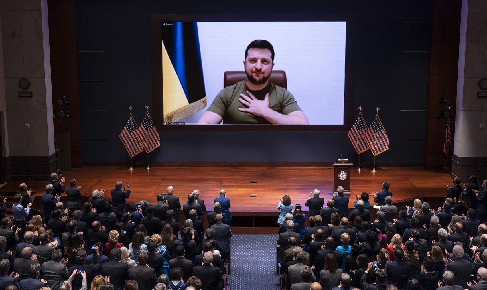 Dutch party is interested in the origins of Zelensky's $850 million fortune